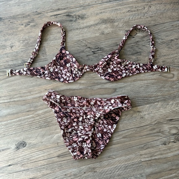 Juillet Swim Bikini - Picture 2 of 11